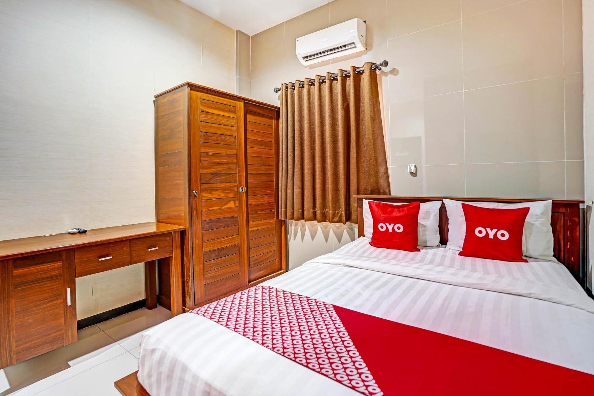 Oyo 90889 Dkb Residence Сурабая Екстериор снимка